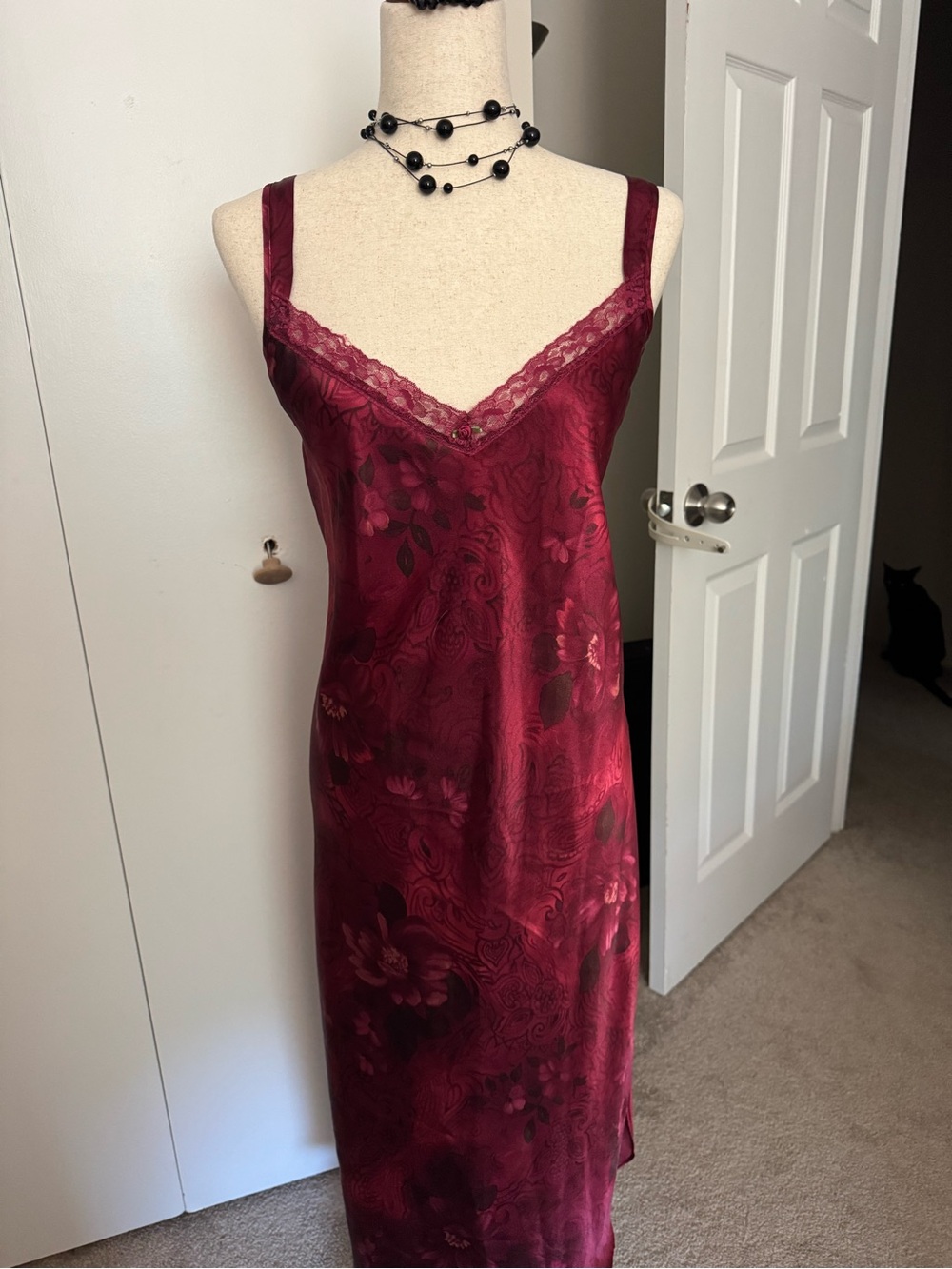 California Dynasty vintage burgundy floral satin maxi dress - L